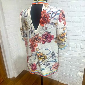 Flying Tomato back v mock neck blouse top